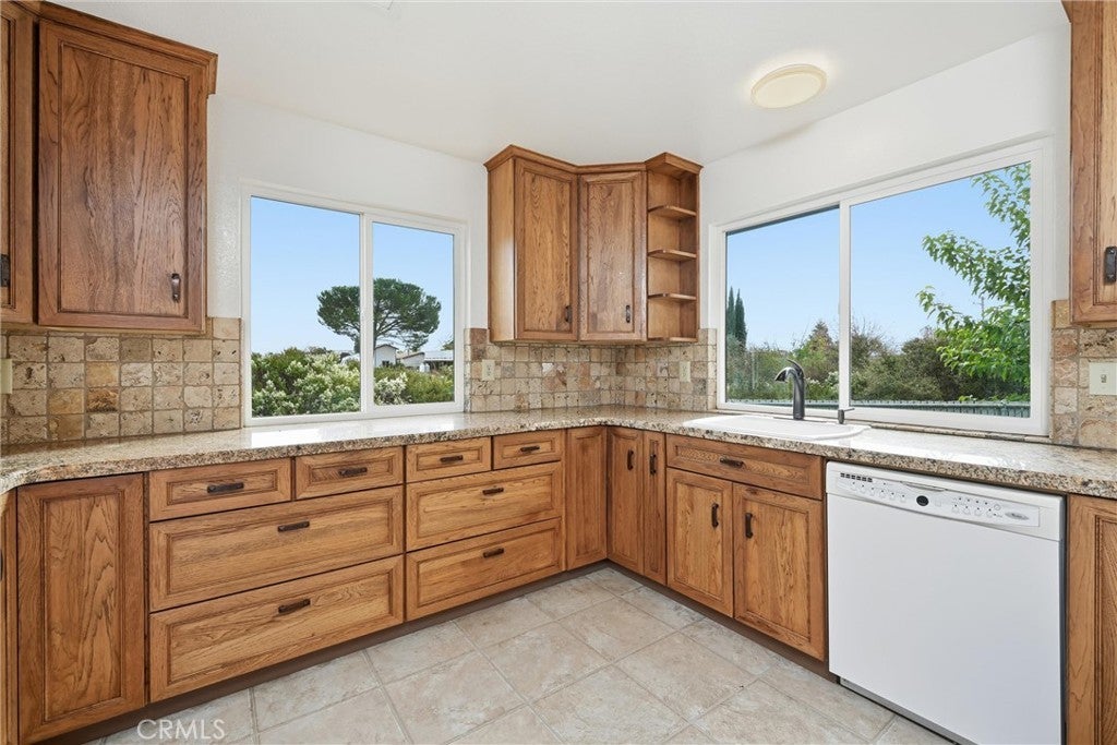 Photo of Listing #LC25271177