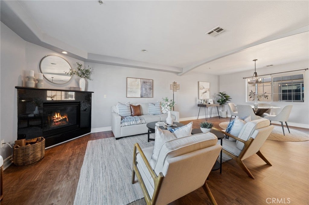 Photo of Listing #PW25268236