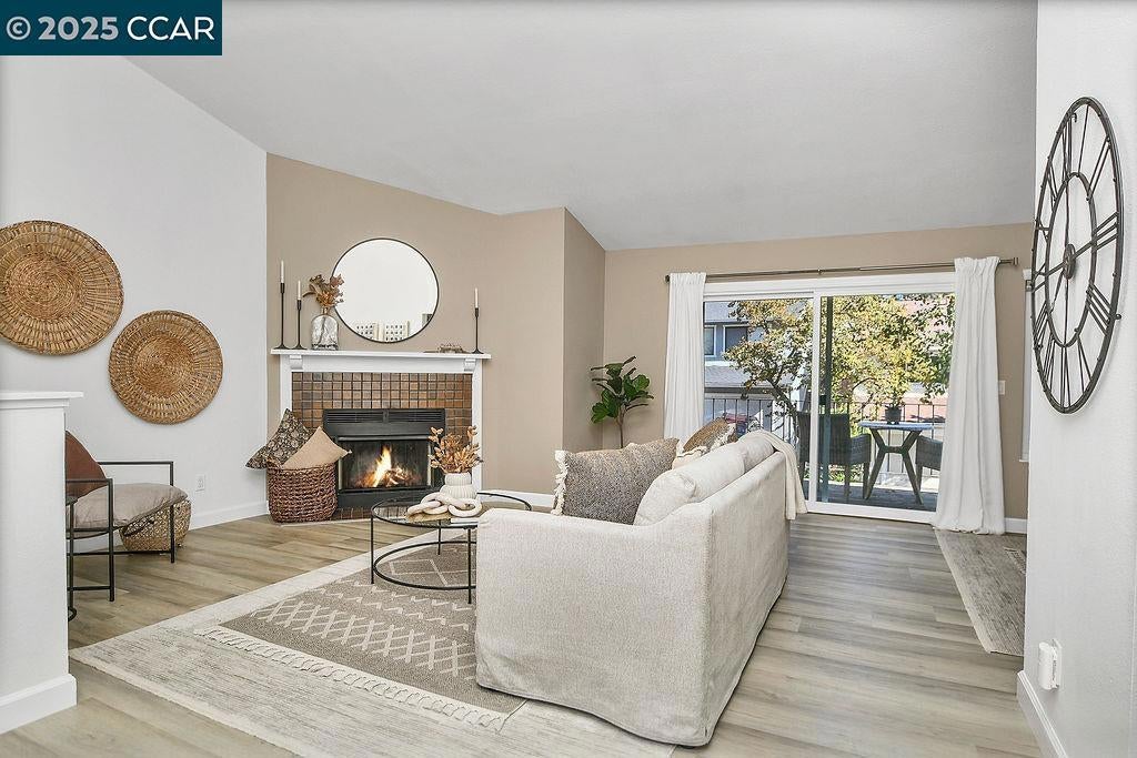 Photo of Listing #41118853