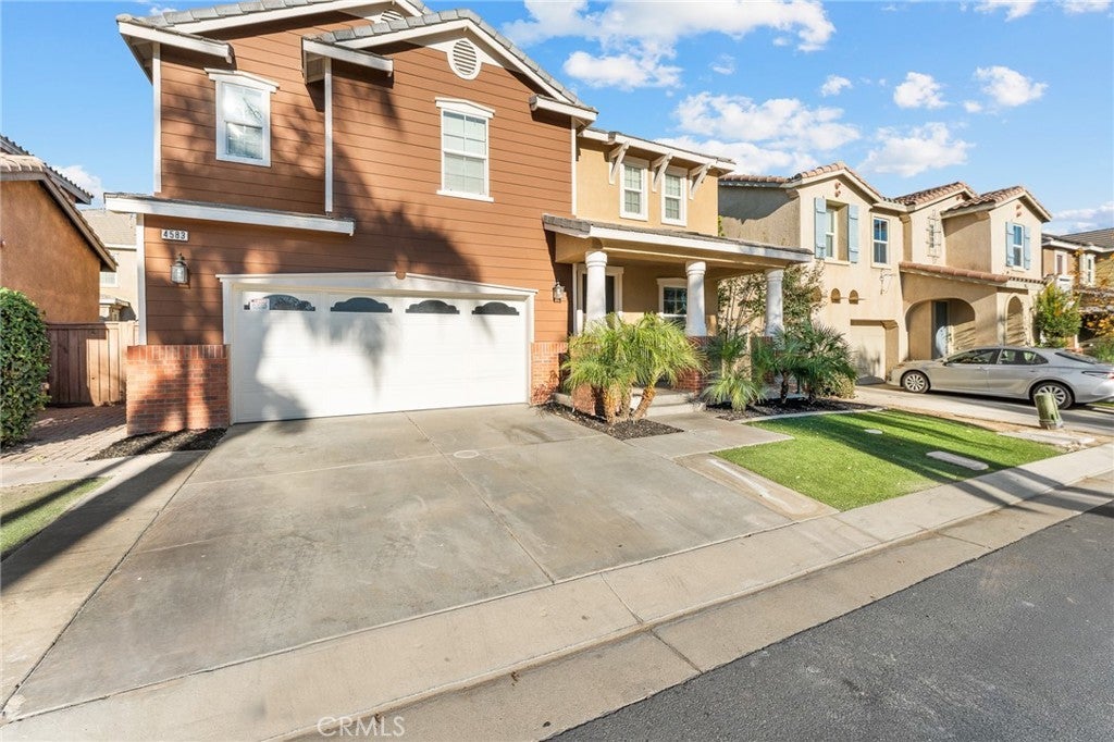 Photo of Listing #IV25272050