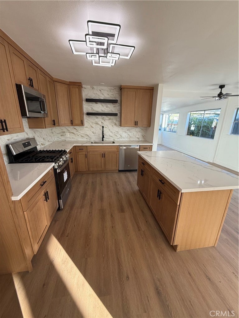 Photo of Listing #IV25271298