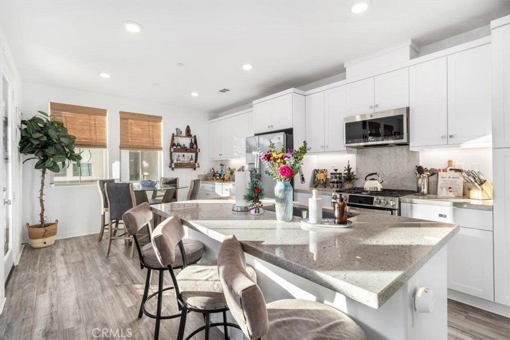 Photo of Listing #PW25268399