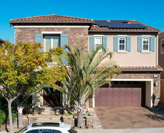 19 Hollyhock, Lake Forest