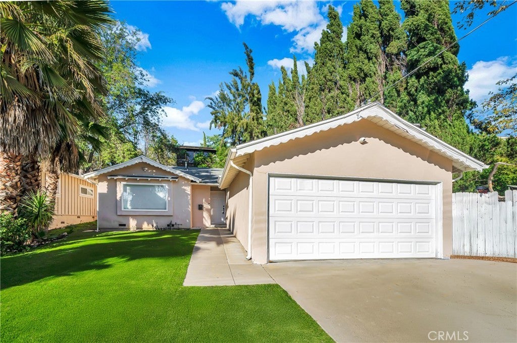 Photo of Listing #SR25272158