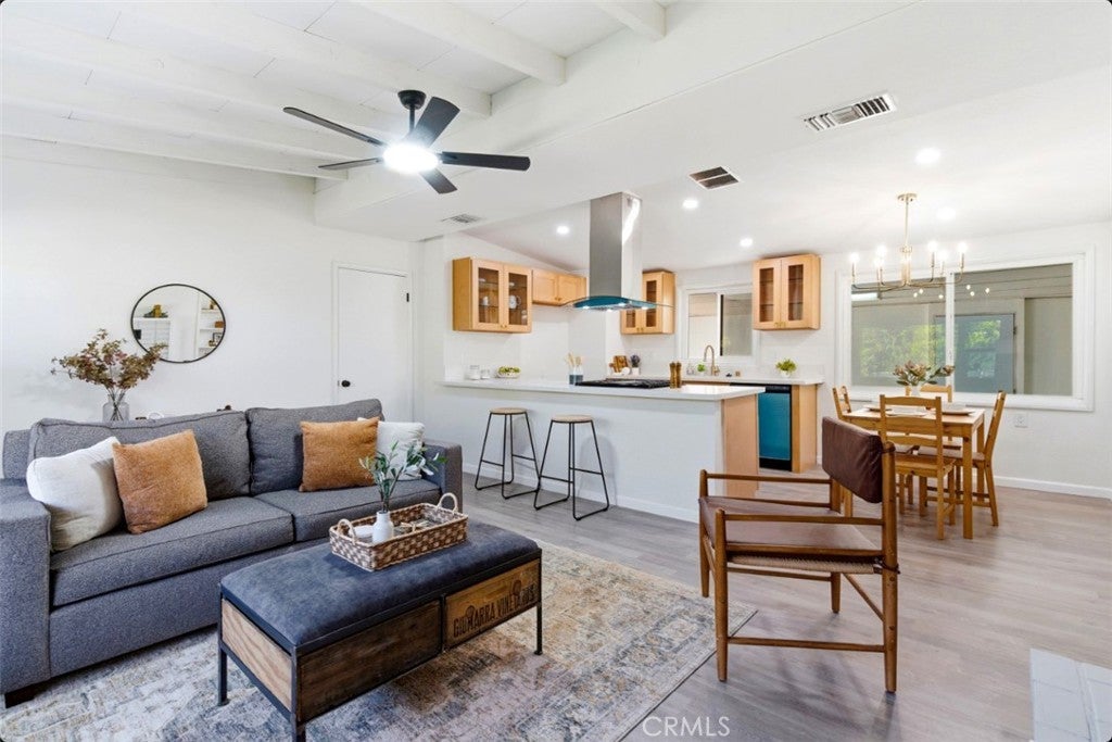 Photo of Listing #WS25272689