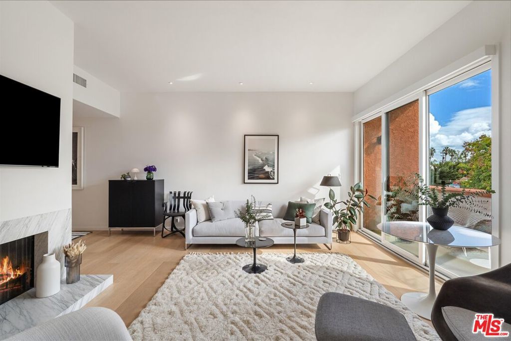 Photo of Listing #25611087