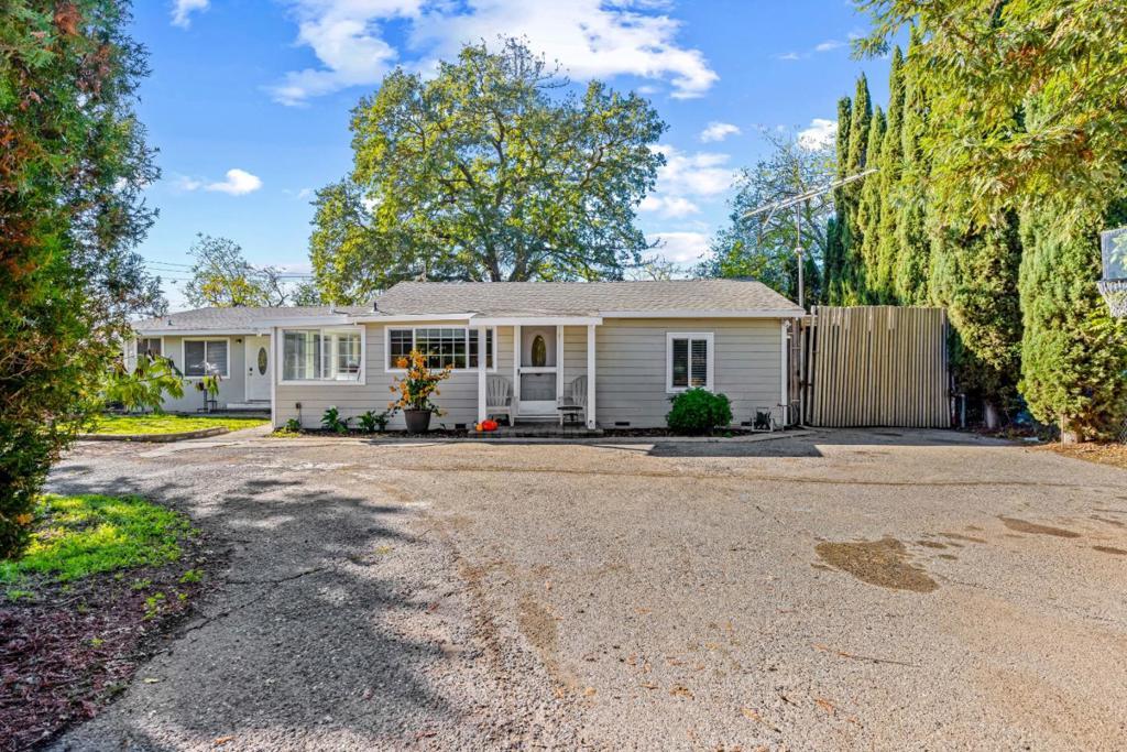 Photo of Listing #ML82029099