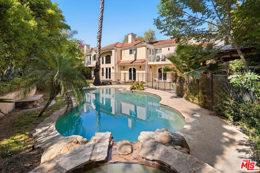 Photo of Listing #25627223