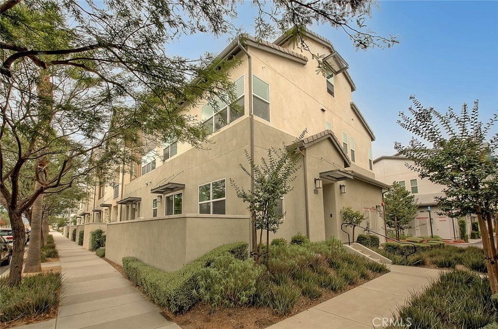 Photo of Listing #CV25273419