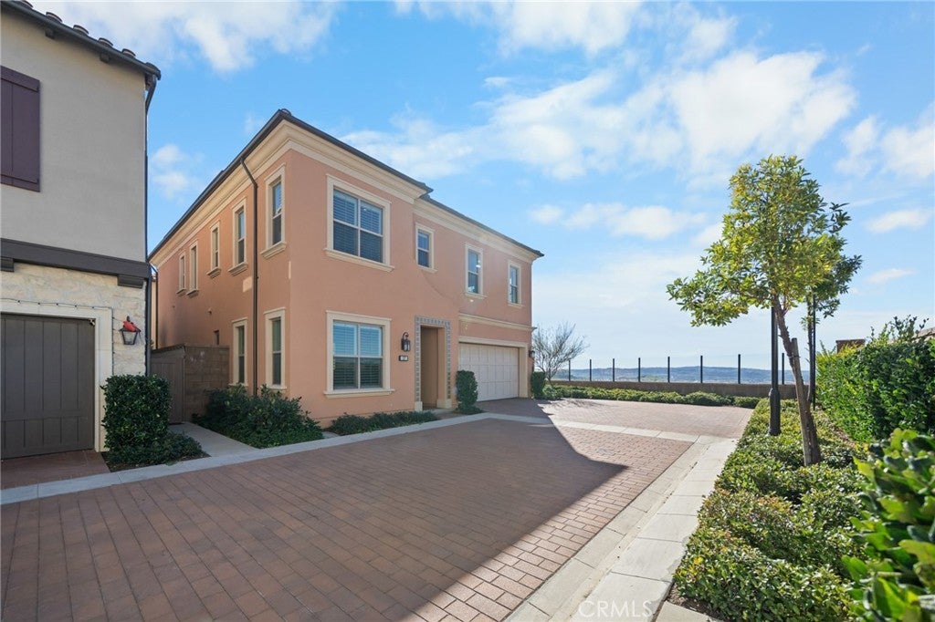 Photo of Listing #SR25273531