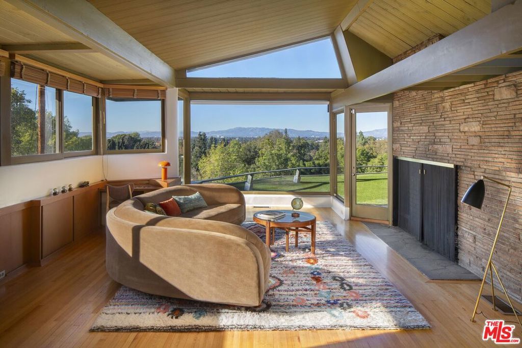 Photo of Listing #25623245