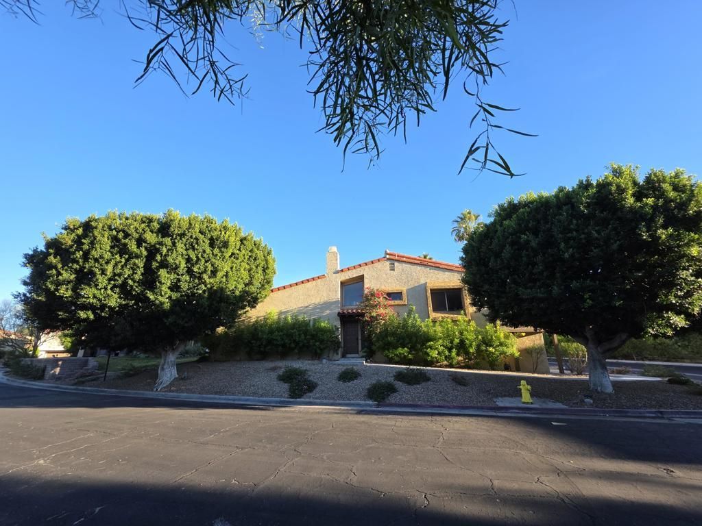464 E Calle Begonia, Palm Springs