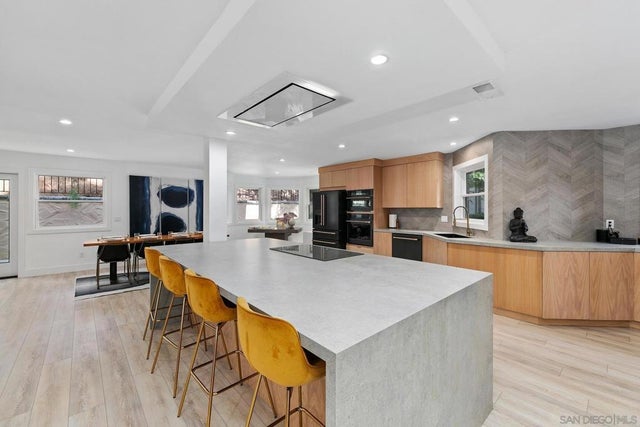 7359 Alicante Rd, Carlsbad.