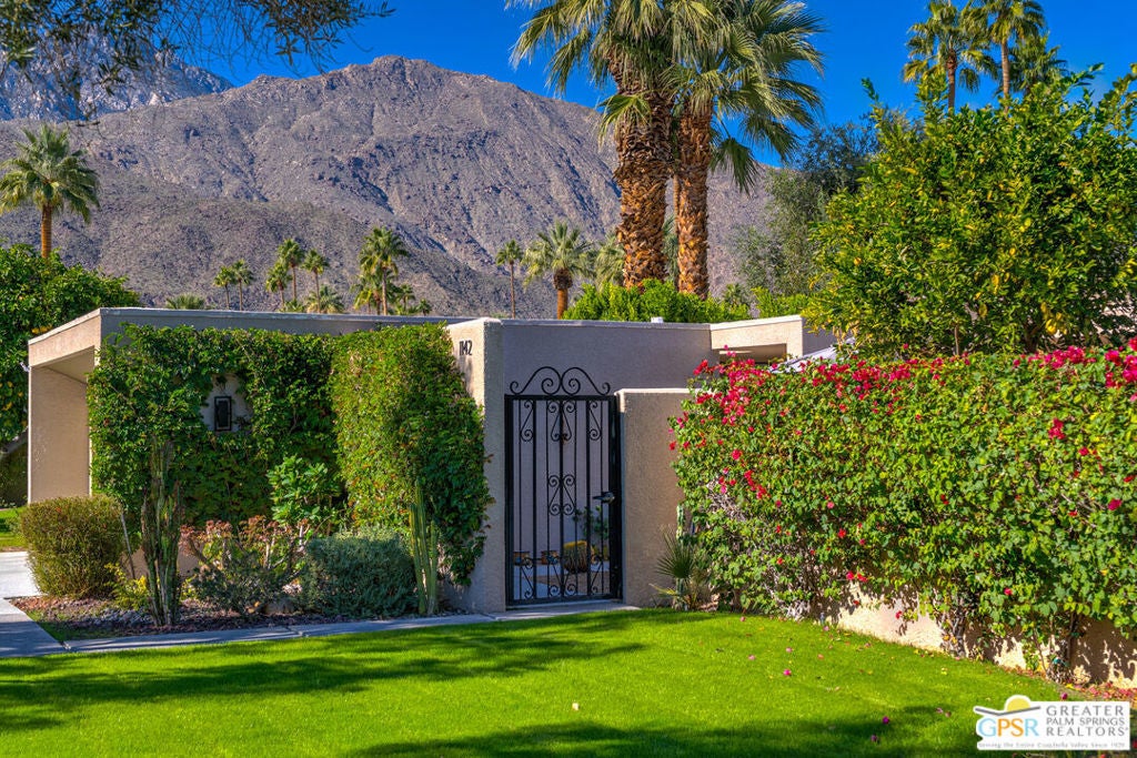 1142 E La Jolla Road, Palm Springs