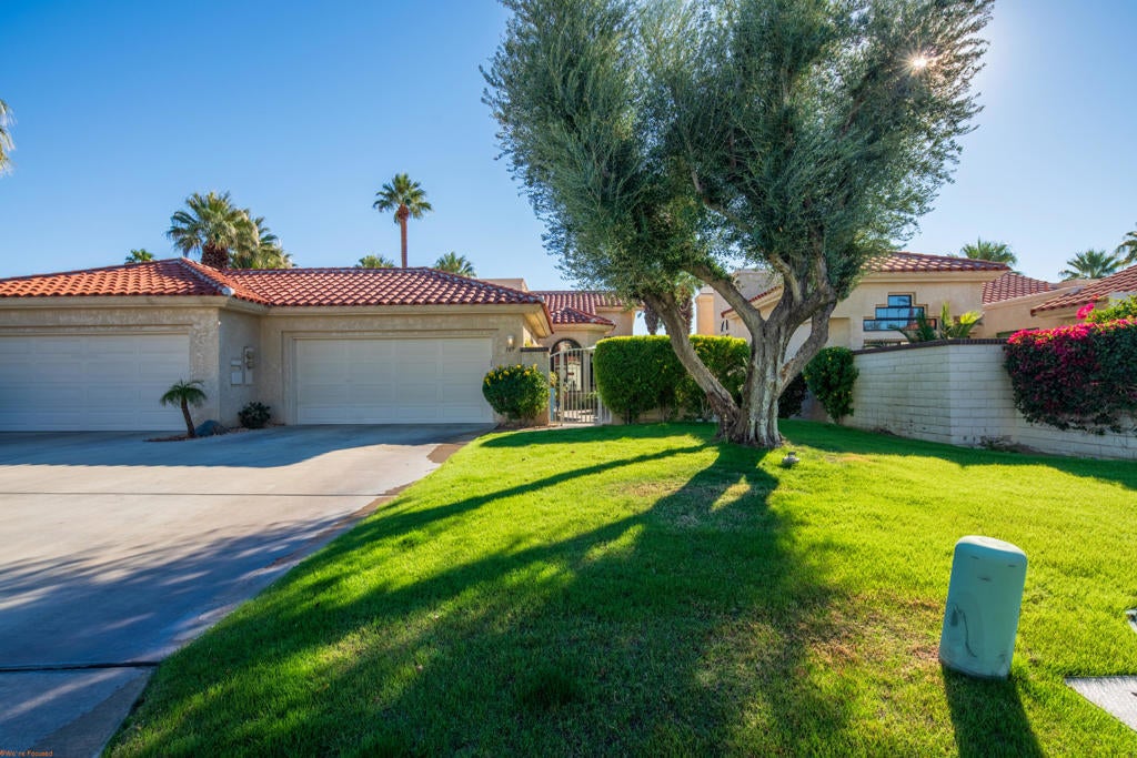 107 Celano Circle, Palm Desert
