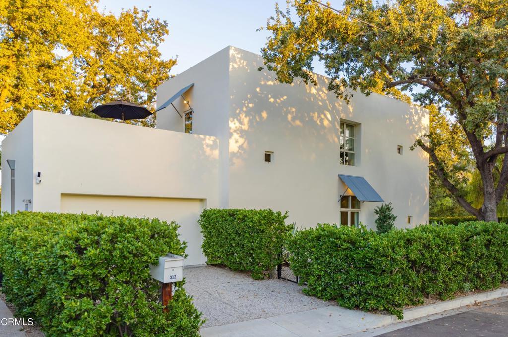 Photo of Listing #V1-33708