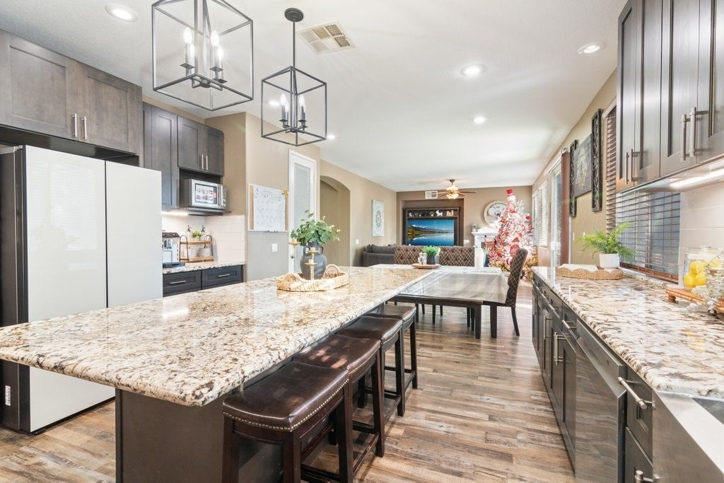 Photo of Listing #SW25269632