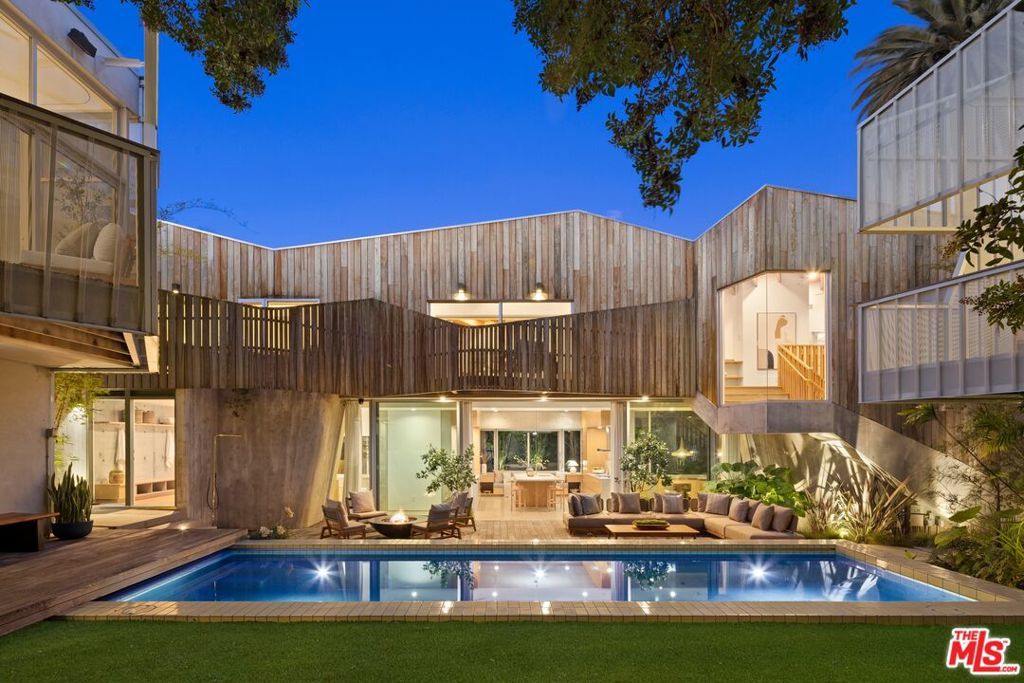 Photo of Listing #25627211