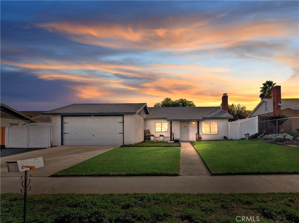 Photo of Listing #IV25273607