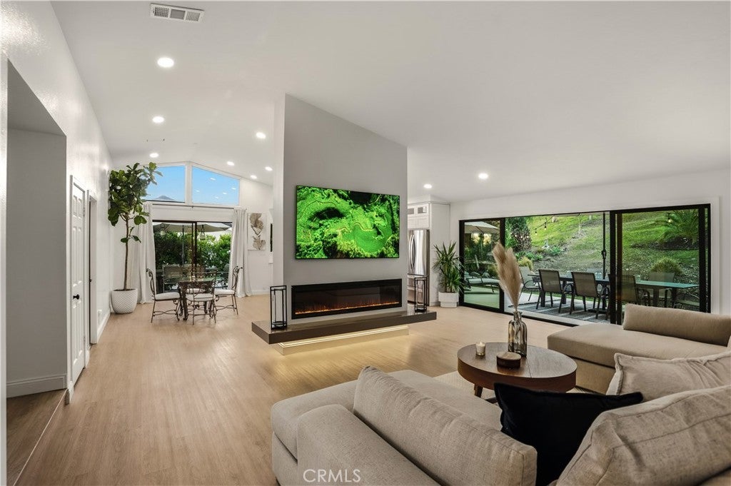 Photo of Listing #SW25274340