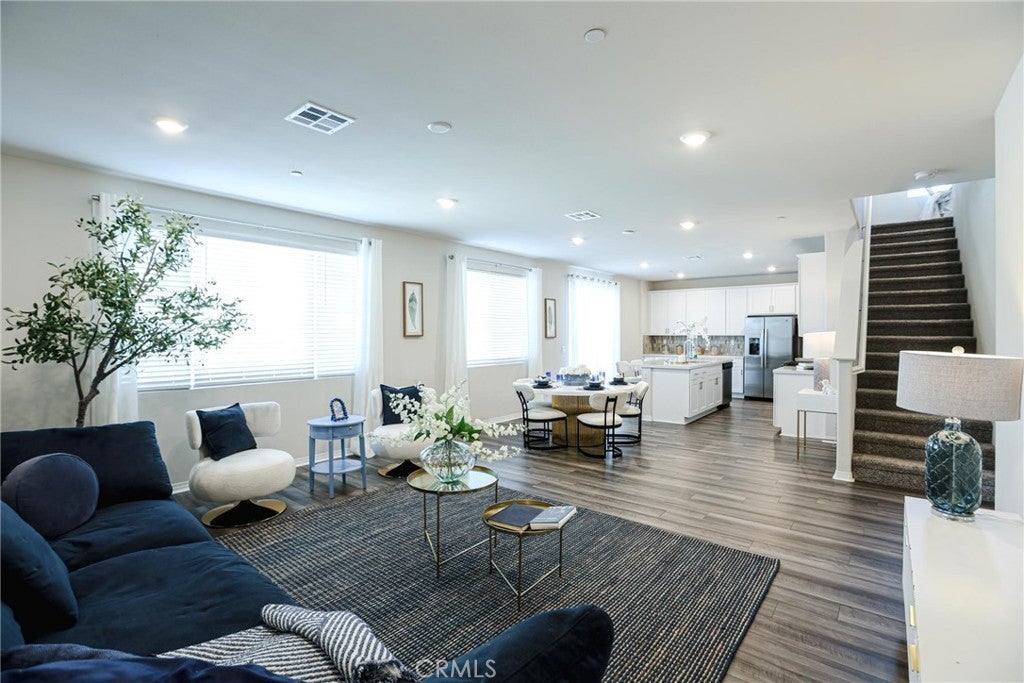 Photo of Listing #PW25274102