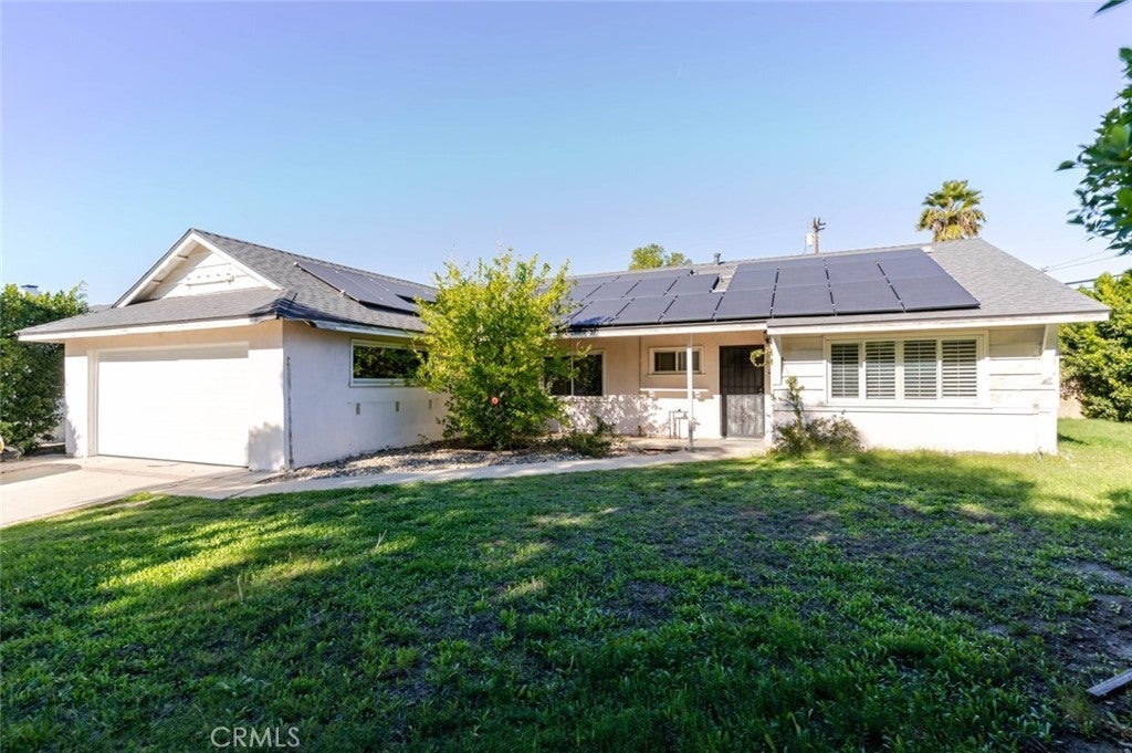 18301 Minnehaha Street, Porter Ranch