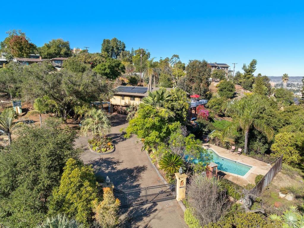 Photo of Listing #PTP2509106