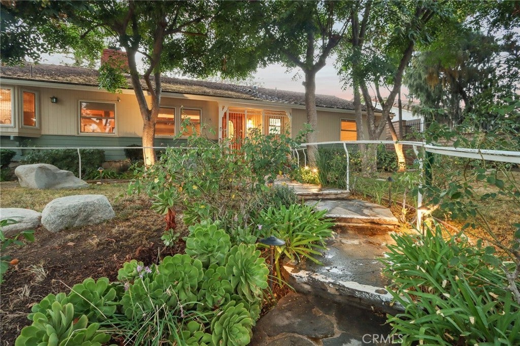 Photo of Listing #SR25274737