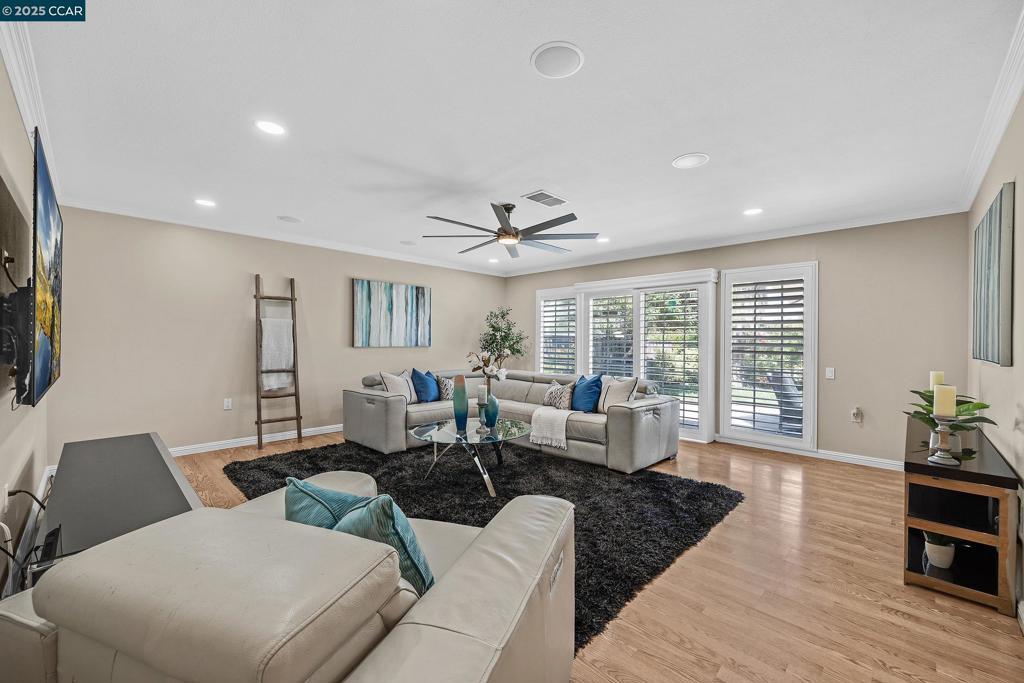 Photo of Listing #41119097