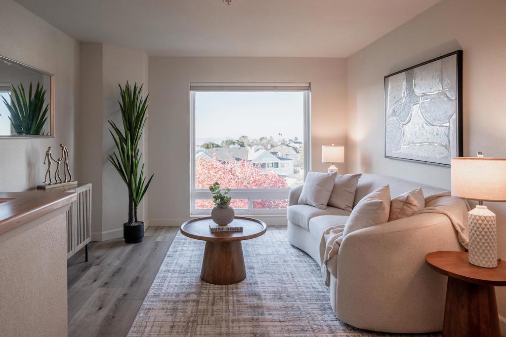 Photo of Listing #ML82029328