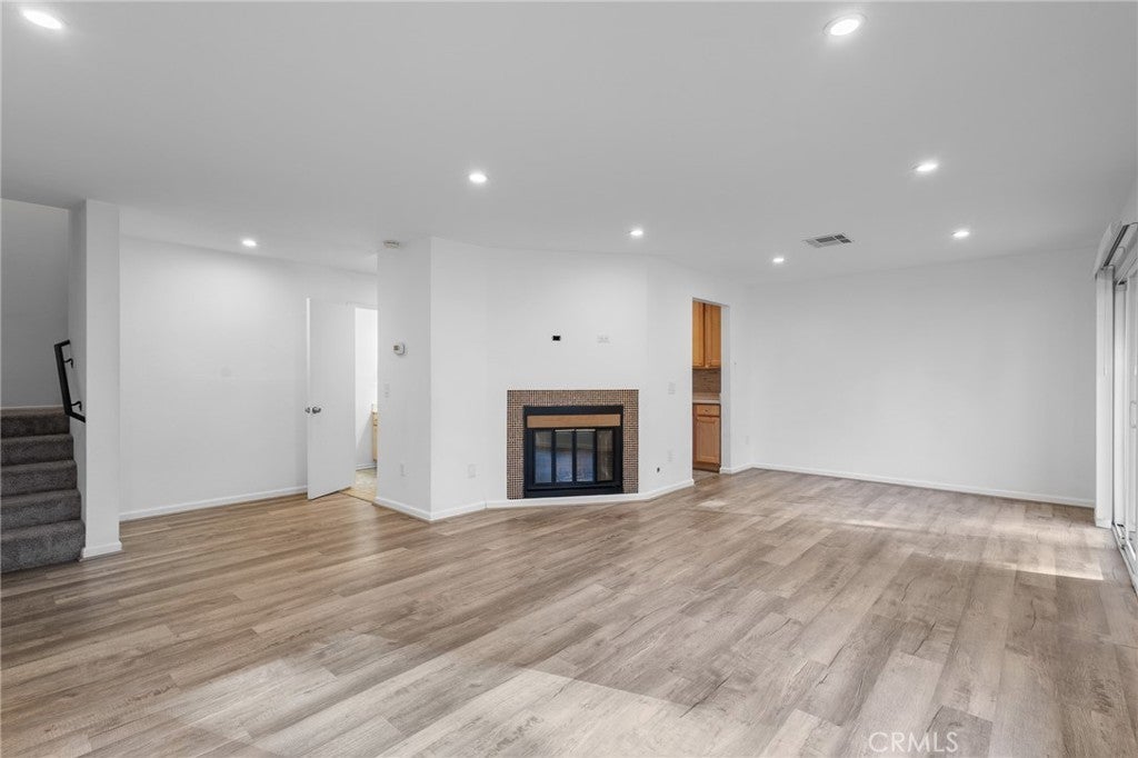 Photo of Listing #SR25273059