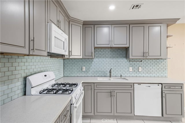 14429 Chardon Avenue 41, Hawthorne.