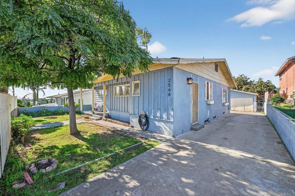 Photo of Listing #PTP2509121