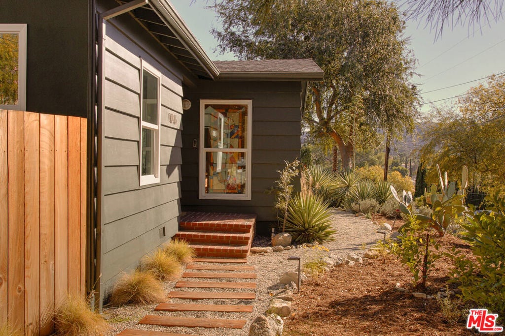 Photo of Listing #25627337