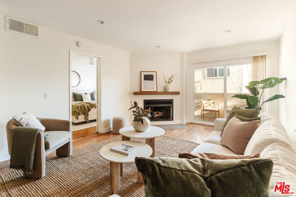 Photo of Listing #25628147