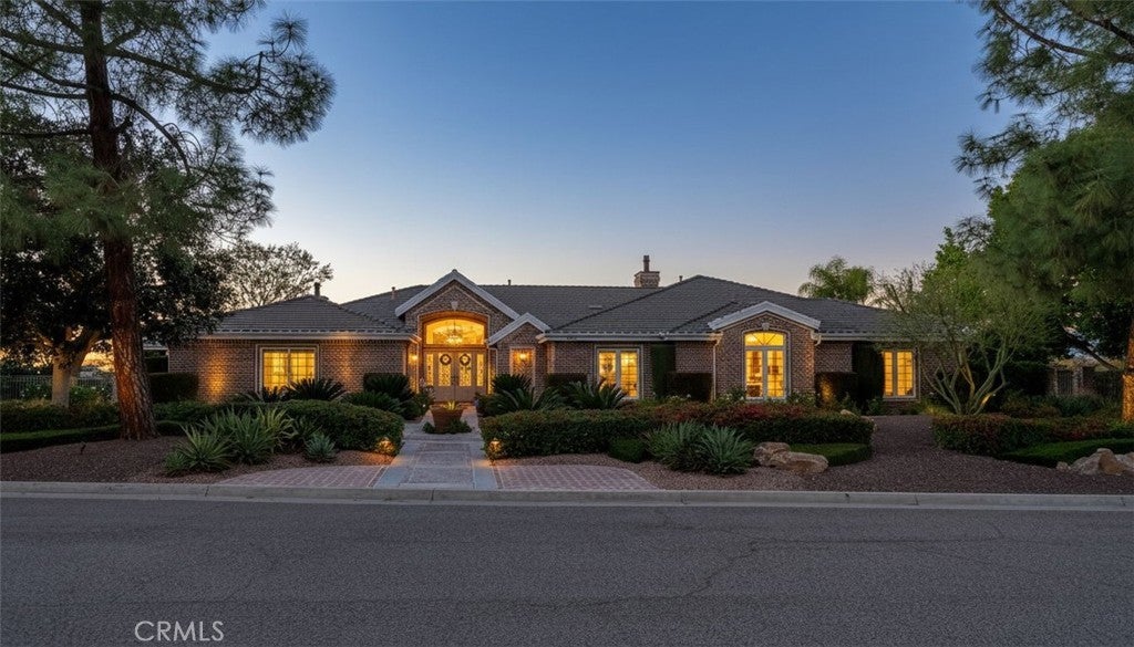 Photo of Listing #IV25275367