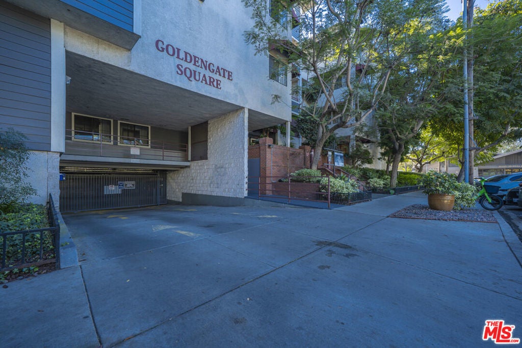 Photo of Listing #25628369