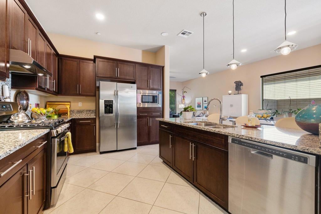 Photo of Listing #219139952DA