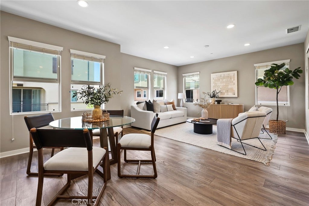 109 Alder Ridge, Lake Forest