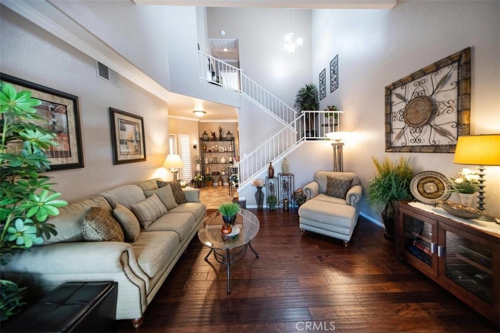 Photo of Listing #SW25275682