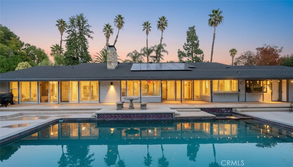 Photo of Listing #IV25275702