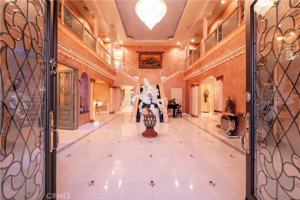 Photo of Listing #IV25273303