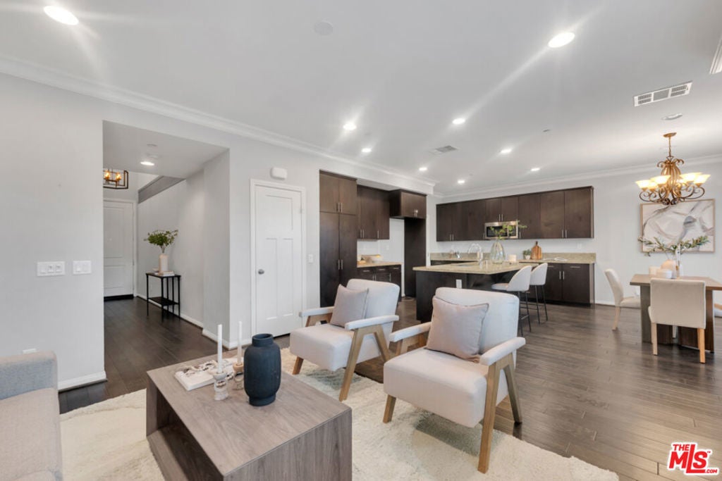 Photo of Listing #25628481