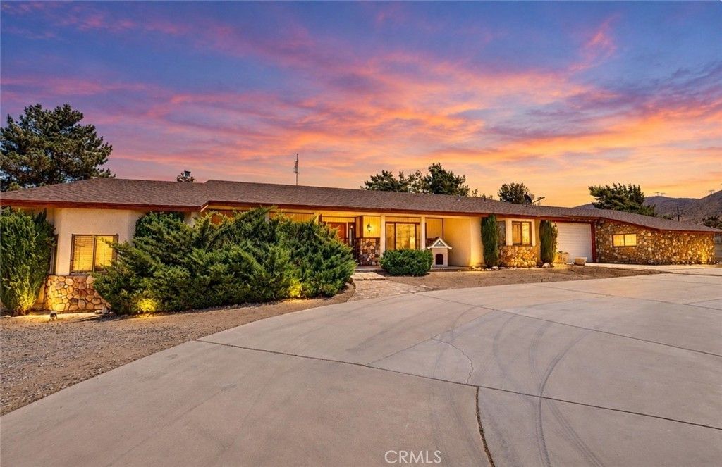 19574 Happy Valley, Apple Valley