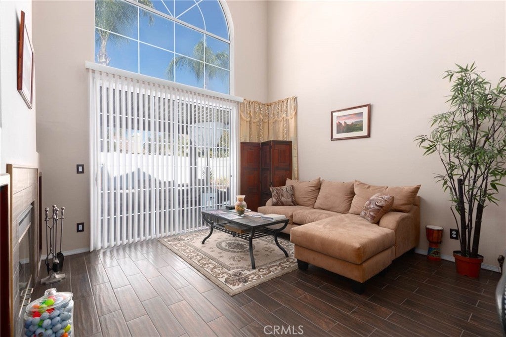 Photo of Listing #SW25275915