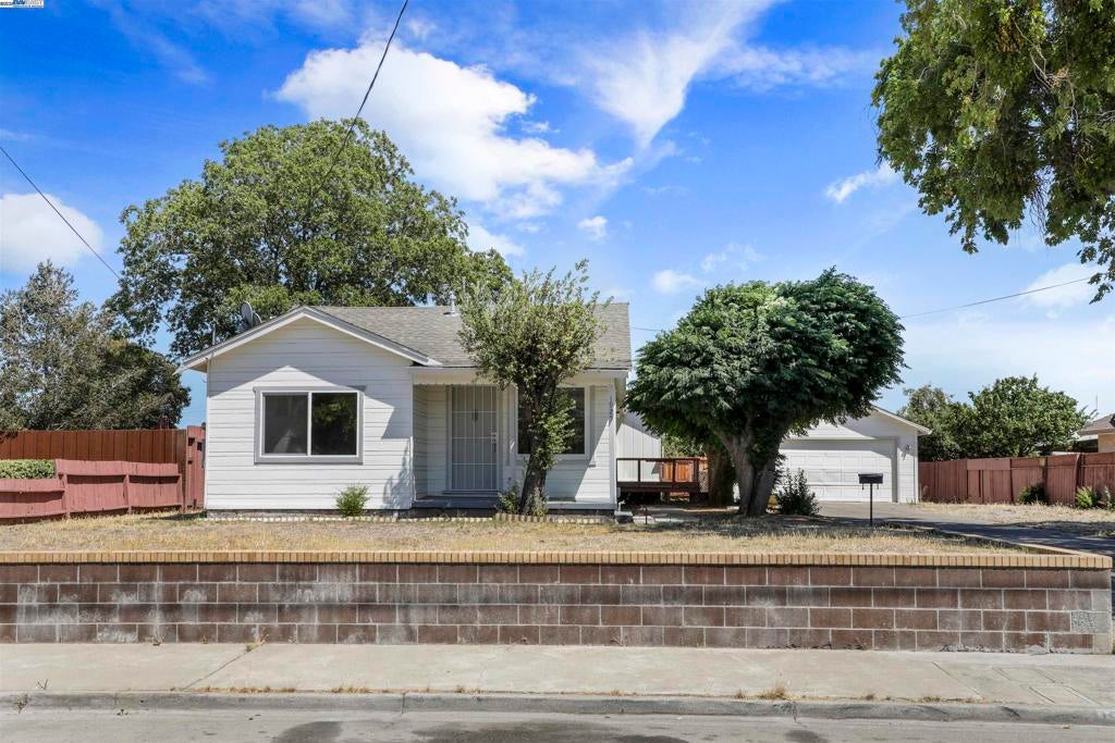 Photo of Listing #41119210