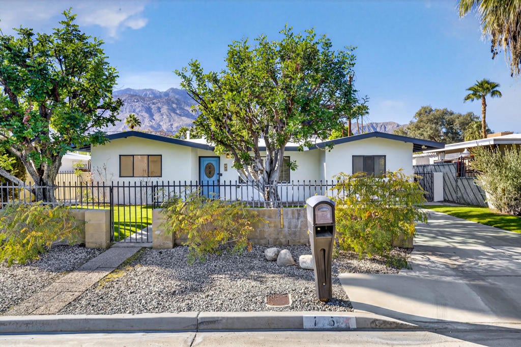765 N Paseo De Anza, Palm Springs