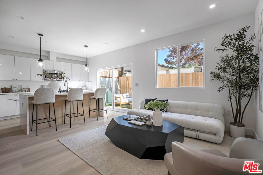 Photo of Listing #25628479