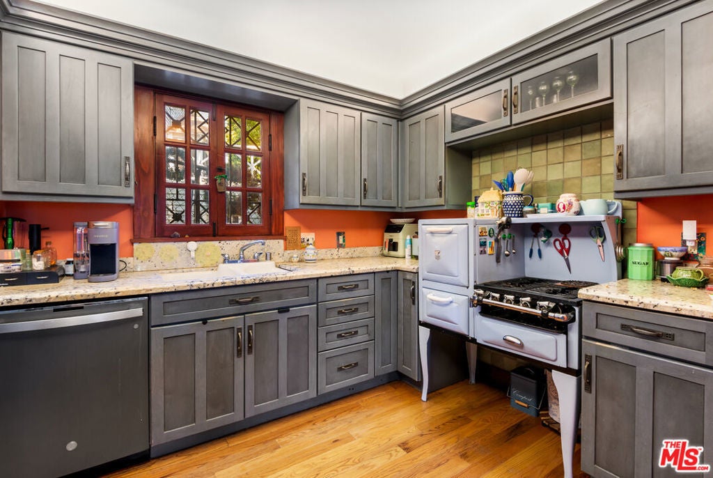 Photo of Listing #25628505