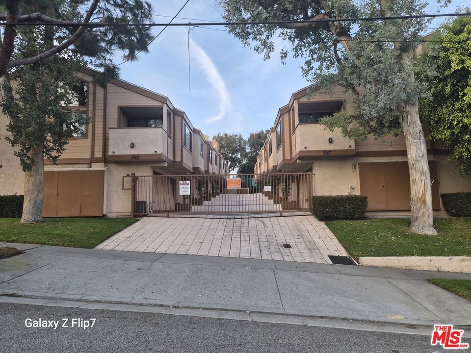 547 Hazel Street 13, Inglewood